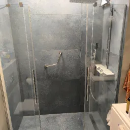 Funkcjonalna przeróbka w łazience : prysznic zamiast wanny