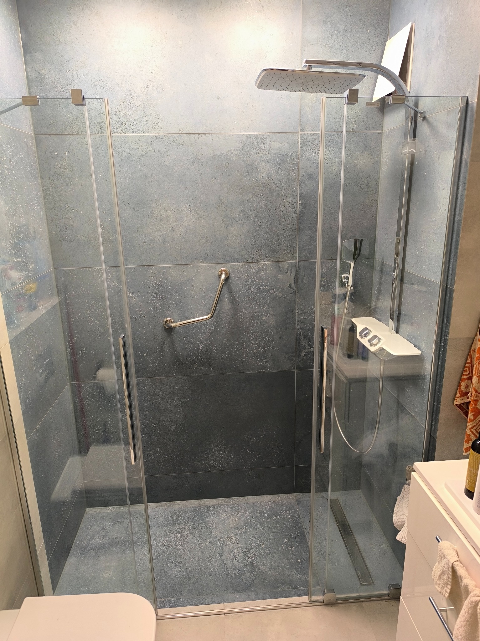 Funkcjonalna przeróbka w łazience : prysznic zamiast wanny