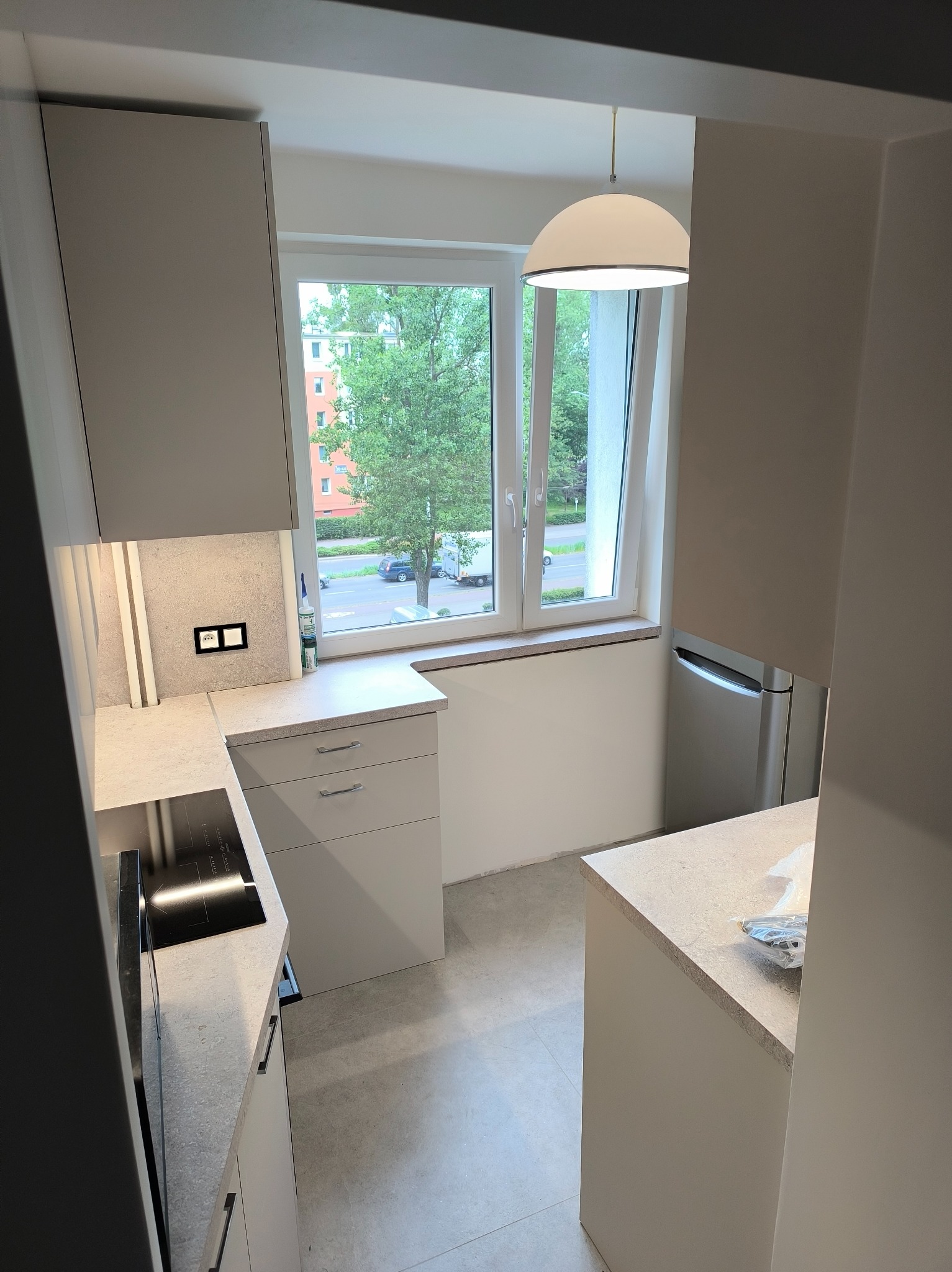 Kompleksowy remont kuchni : Wymiana glazury ,elektryki, hydrauliki , gładzie , malowanie ,meble , montaż sprzetu AGD