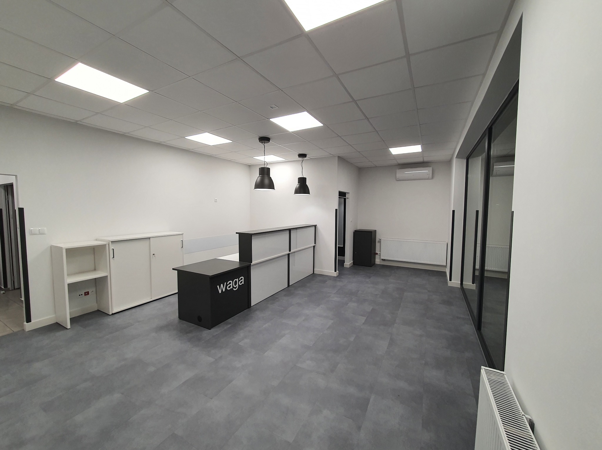 Realizacji Prac - Biura (Ściany,Podłogi, Sufit, Stolarka Drzwiowa, Wyposażenie)