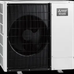 Biała zewnętrzna jednostka pompy ciepła Mitsubishi Zubadan z wentylatorem za czarną kratką, widoczne logo producenta.