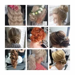 Kolaż dziewięciu zdjęć z różnymi upięciami włosów, w tym fale z różowymi kwiatami, kok z białymi kwiatami, upięcie na manekinie, kok z ozdobną spinką, rude loki, kok z gałązką biżuterii, długie...