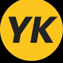Logo firmy z czarnymi literami 'YK' na żółtym okręgu, otoczone czarnym tłem.