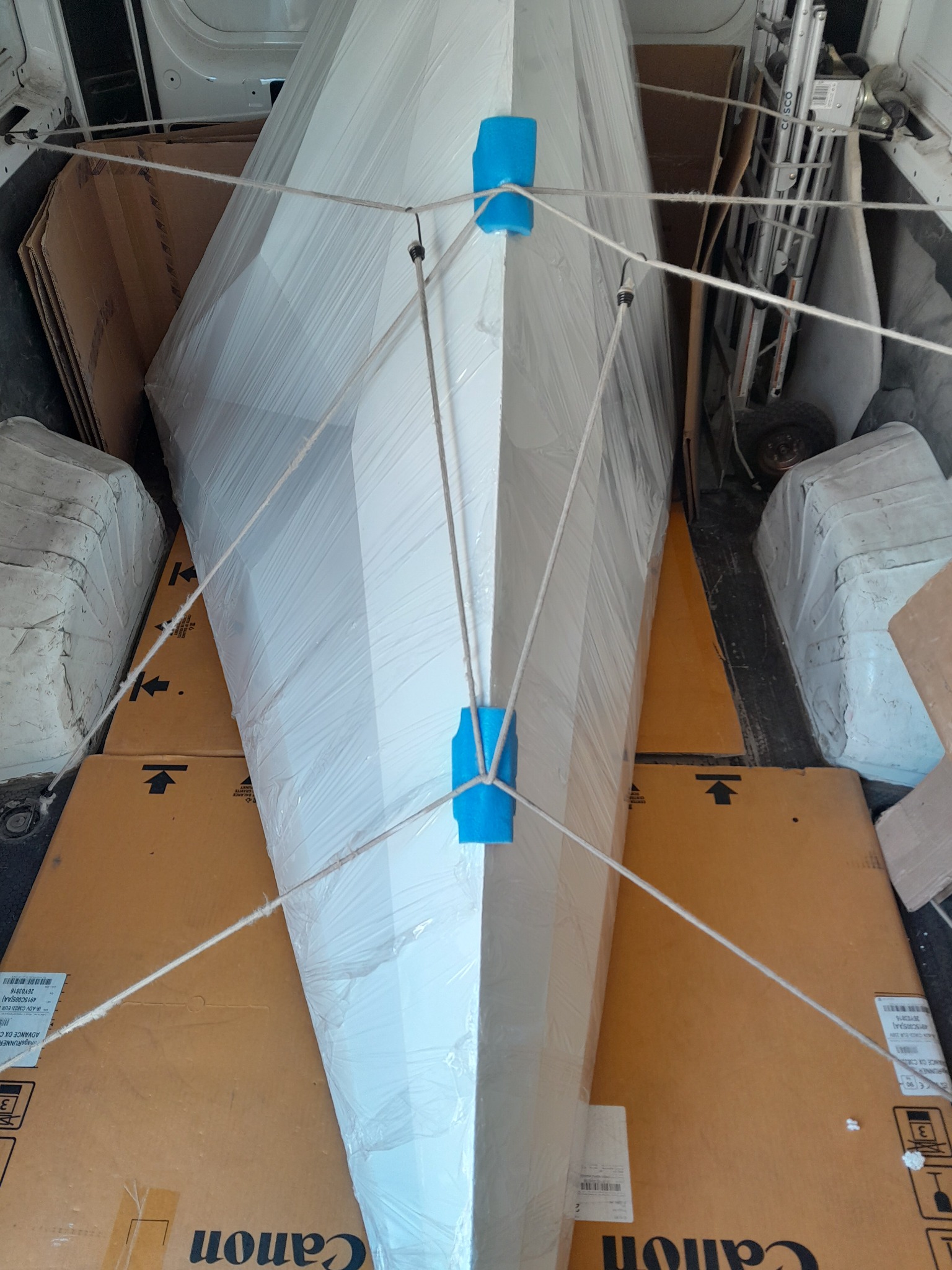 transport elementu eksponatu do Centrum Kultury EC1 w Łodzi