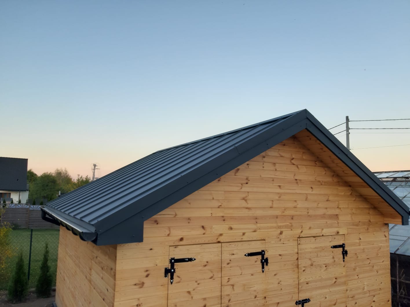 Dach-blacha płaska.