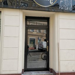 Drzwi aluminiowe (aluminium ciepłe) w czarnym kolorze 