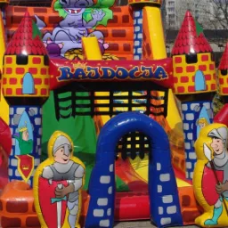 Posiadamy wiele dmuchańcow do wyboru jakimi eurobangy, łódki itd ust