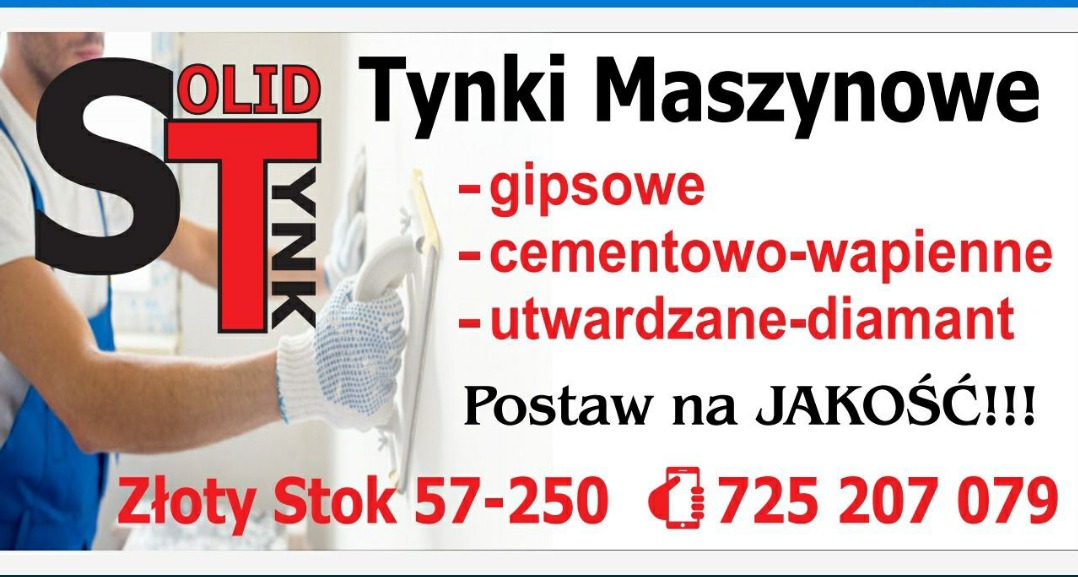 Grafika reklamowa: logo firmy ST Tynk na tle pracownika w kombinezonie, aplikującego tynk maszynowy. Informacje o tynkach gipsowych, cementowo-wapiennych i utwardzanych-diament. Hasło 'Postaw...
