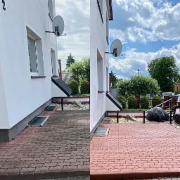 Porównanie kostki brukowej przed i po czyszczeniu: lewa strona zabrudzona, prawa strona świeżo umyta, widoczna biała elewacja budynku i elementy ogrodzenia.