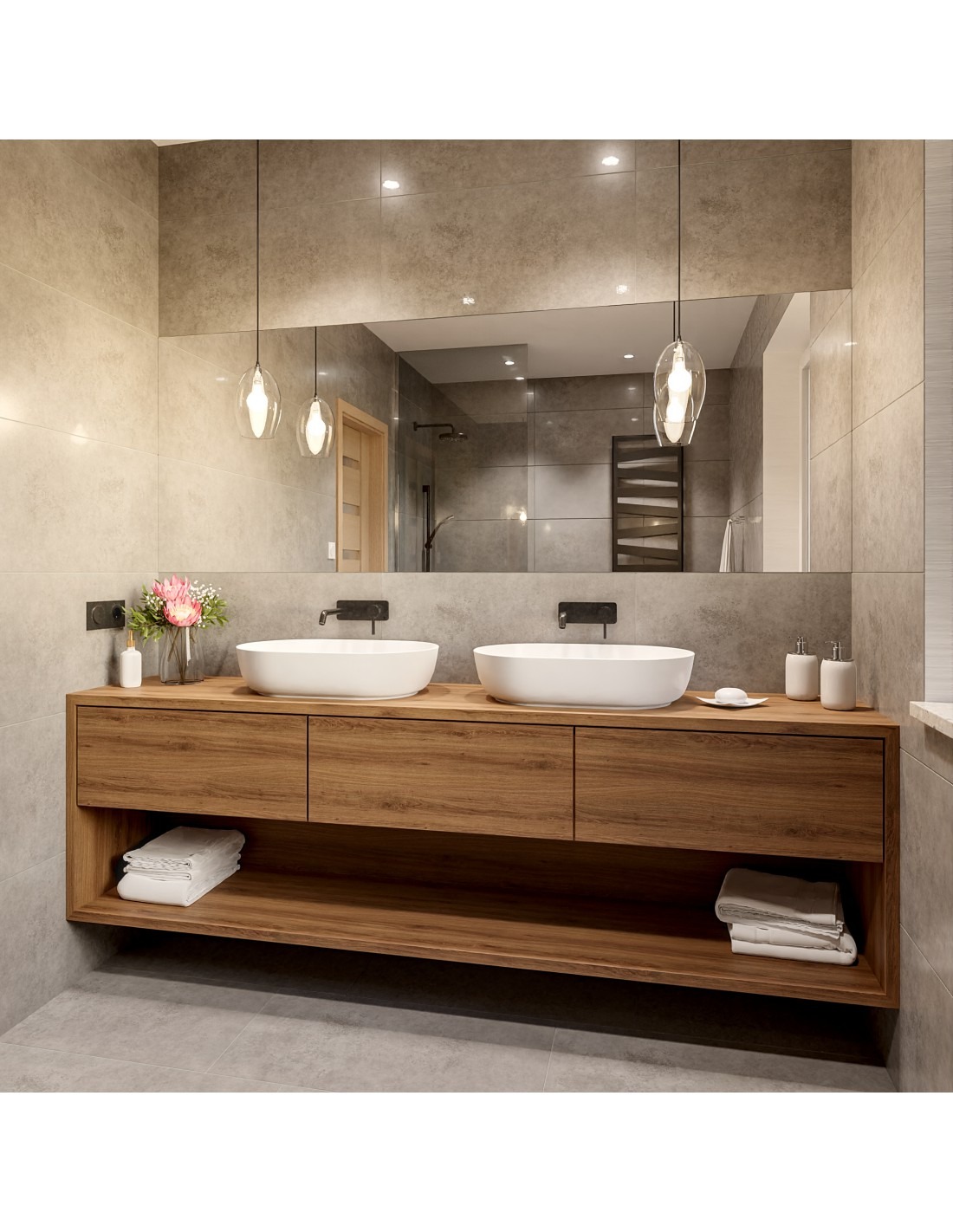 Nowoczesna łazienka z podwójną umywalką nablatową, drewnianą szafką wiszącą, dużym lustrem bez ramy i wiszącymi lampami z żarówkami Edisona.