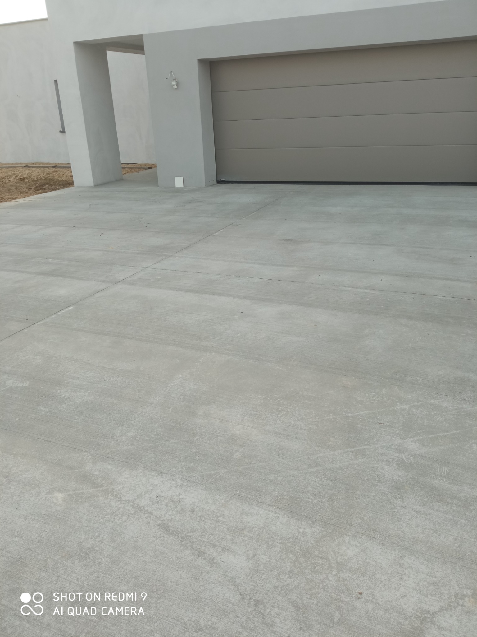 Posadzka szczotkowana zamiast kostki