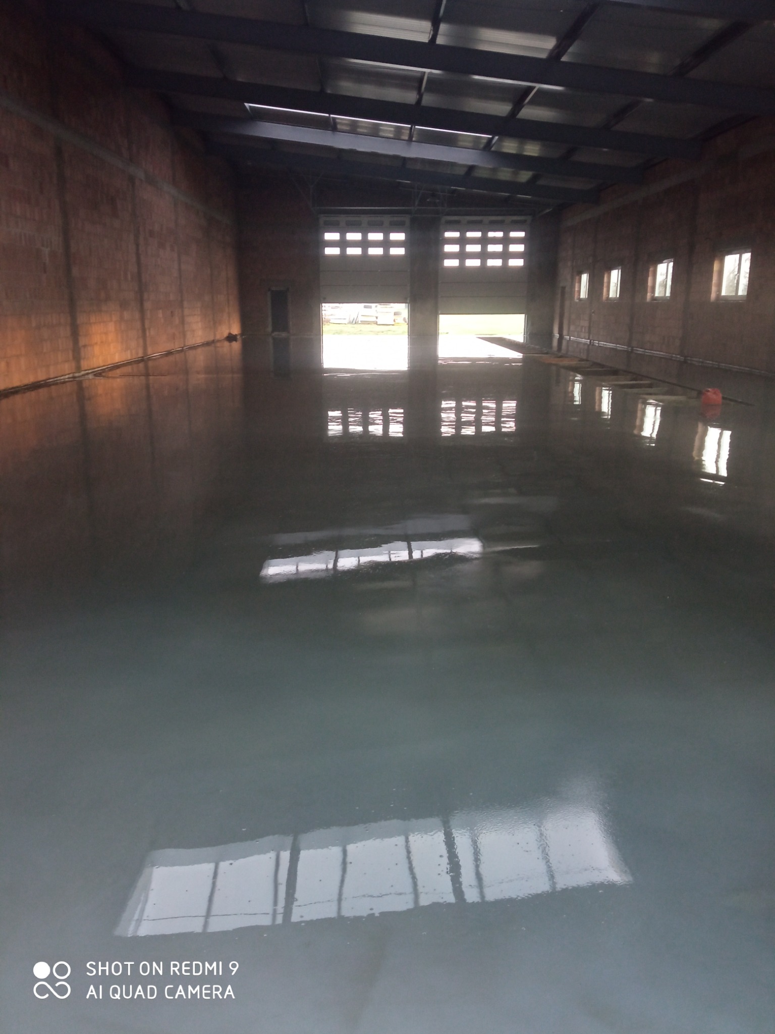 Posadzka przemysłowa zatarta na gładko