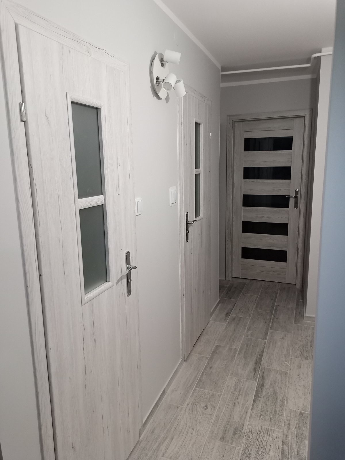 Ten sam przedpokój po robocie