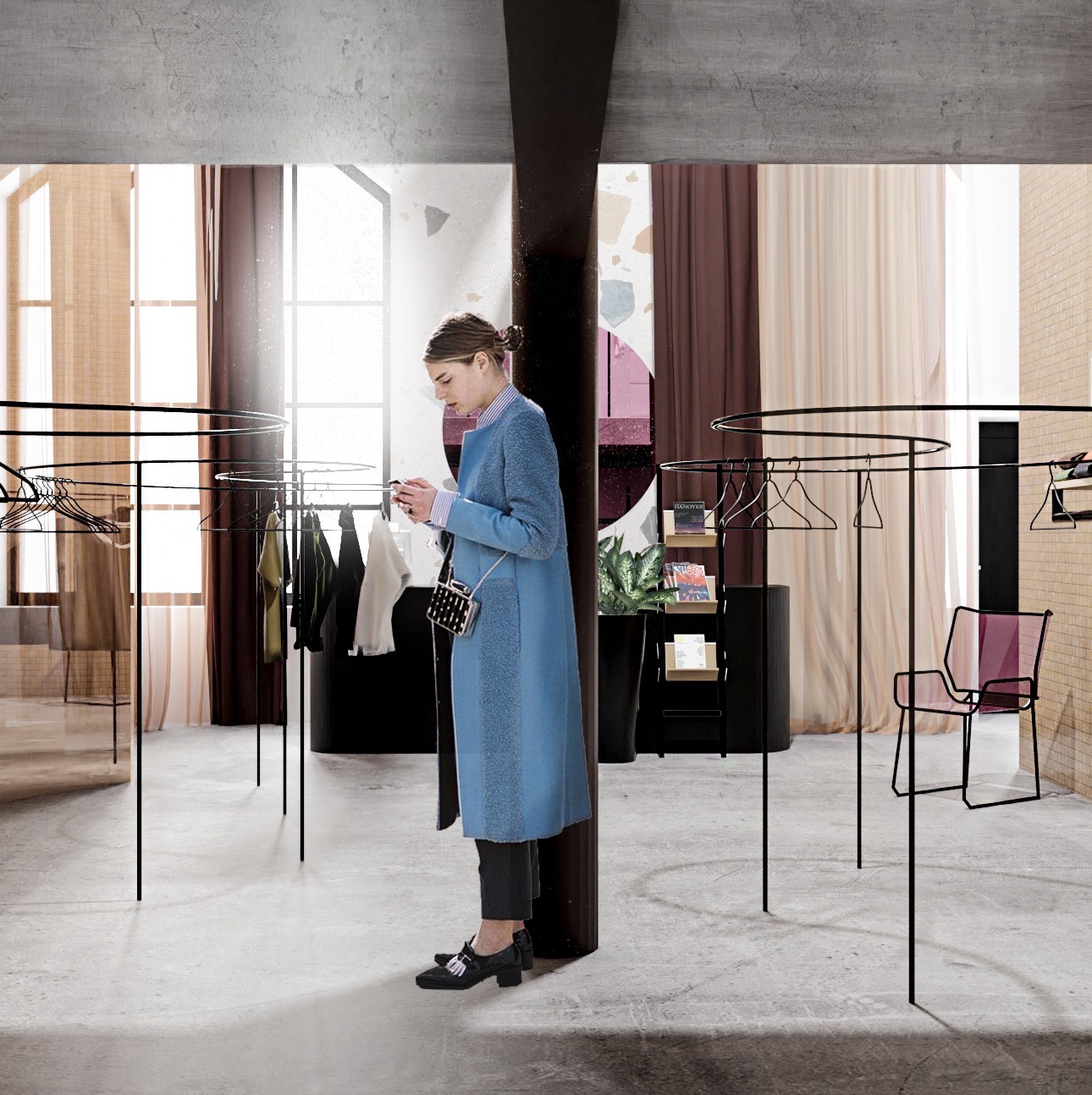 Kobieta w niebieskim płaszczu przegląda telefon w minimalistycznym wnętrzu sklepu odzieżowego z okrągłymi wieszakami i designerskim krzesłem.