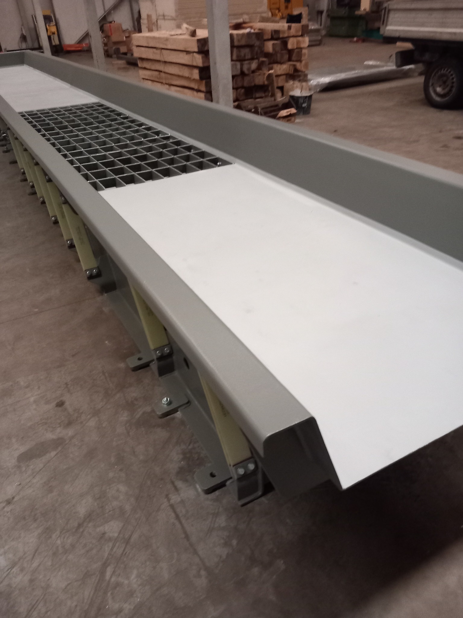 Transporter wibracyjny