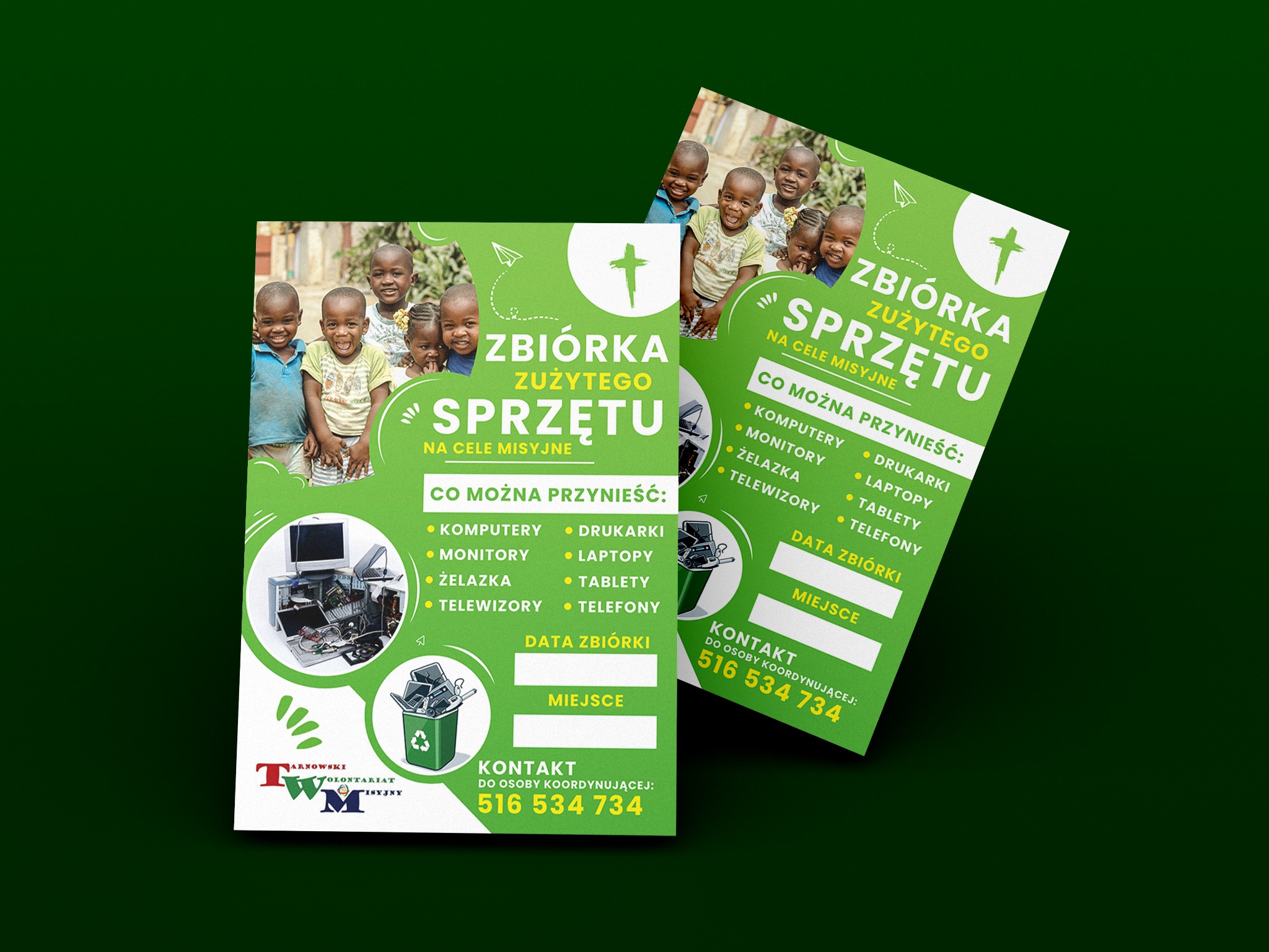 Dwa zielone plakaty informujące o zbiórce zużytego sprzętu elektronicznego na cele misyjne, z uśmiechniętymi dziećmi w tle i listą akceptowanych przedmiotów.