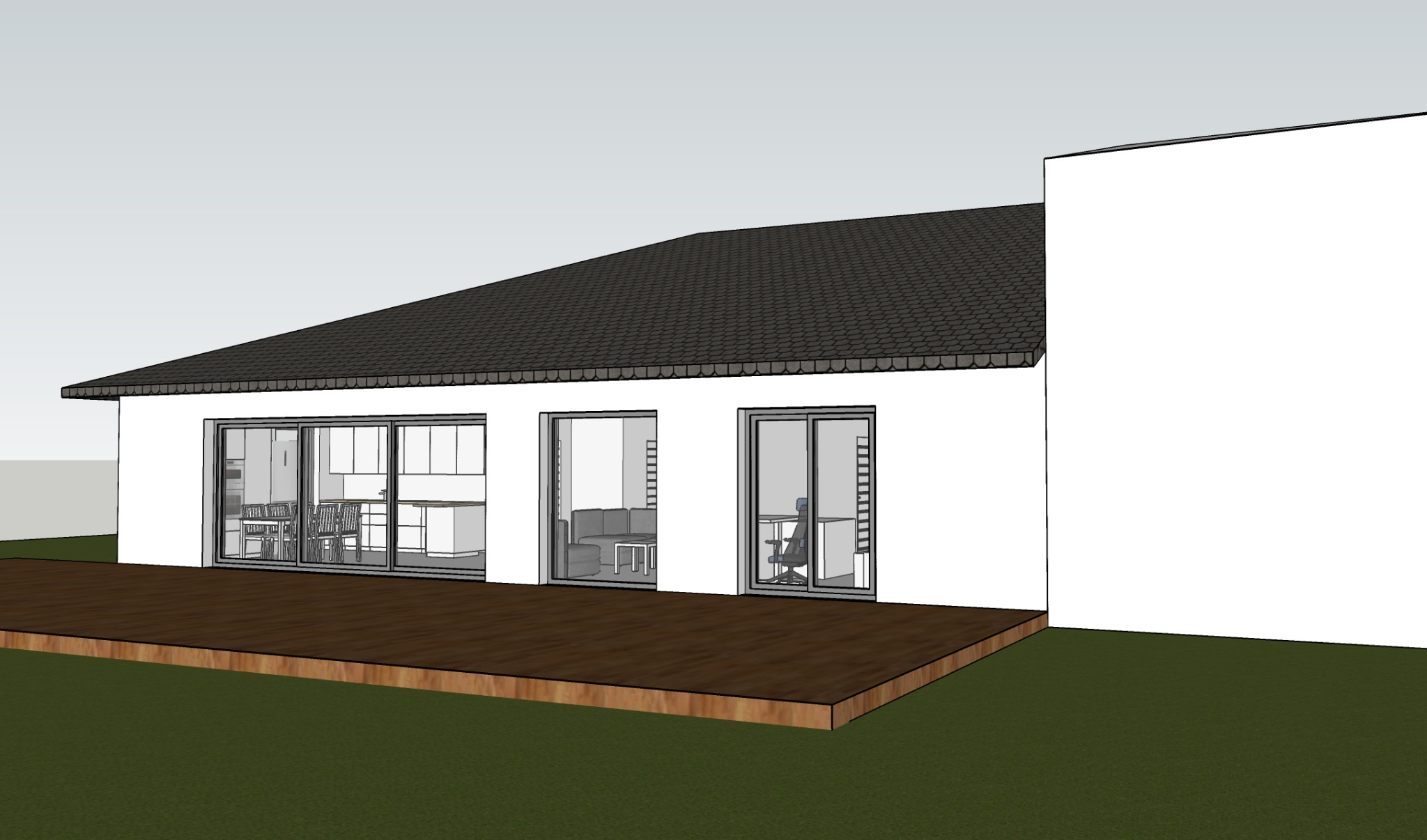 Wizualizacja 3D parterowego domu z ciemnym dachem i dużymi przesuwnymi oknami wychodzącymi na drewniany taras oraz trawnik.