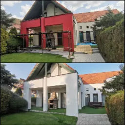 Dwuczęściowe zdjęcie: górna część przedstawia dom w trakcie malowania elewacji na kolor czerwony, z widocznym rusztowaniem; dolna część ukazuje ten sam dom po zakończeniu prac, z białą elewacją...