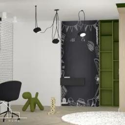 Pokój dziecięcy z biurkiem przy oknie, czarną tablicą z rysunkami, zielonym regałem i ścianką wspinaczkową z uchwytami, oświetlony trzema czarnymi lampami wiszącymi.