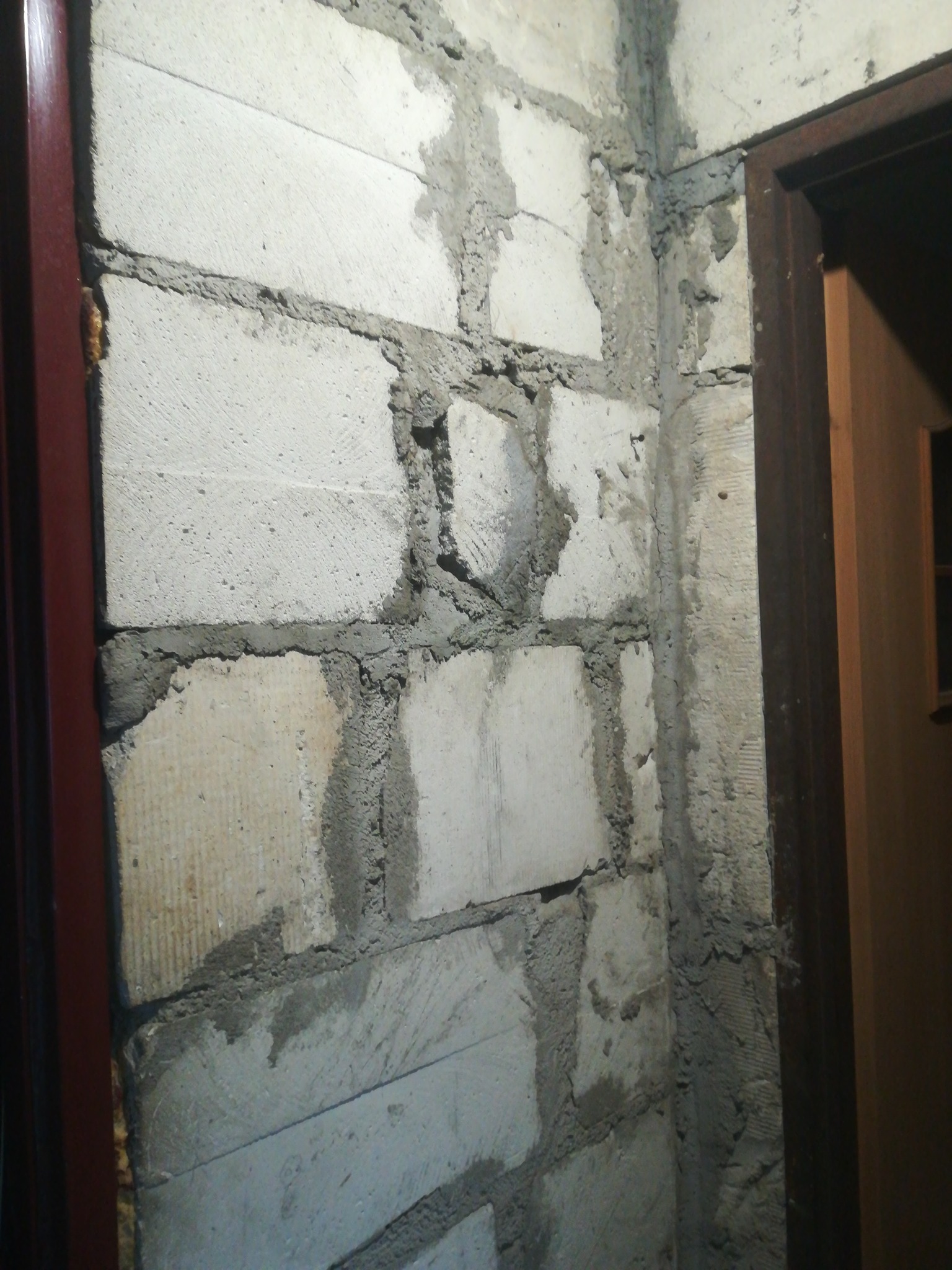 Rozbiórki malowanie Równanie tynkiem Wycinka