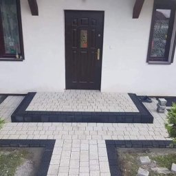 Schody z kostki brukowej. 