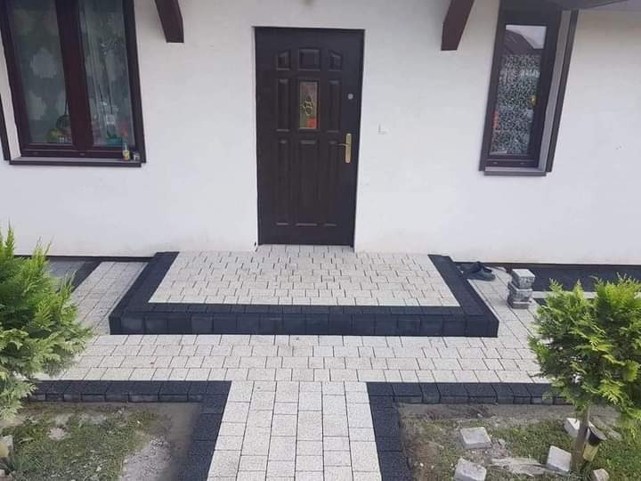 Schody z kostki brukowej.