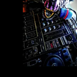 Bezprzewodowe mikrofony pozwalają komfortowo prowadzić interakcje z osobami z imprezy np przemowy itp