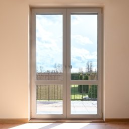 Bel-Pol partner Dekor. Podłogi Drzwi Panele Okna - Okno balkonowe / Drzwi balkonowe