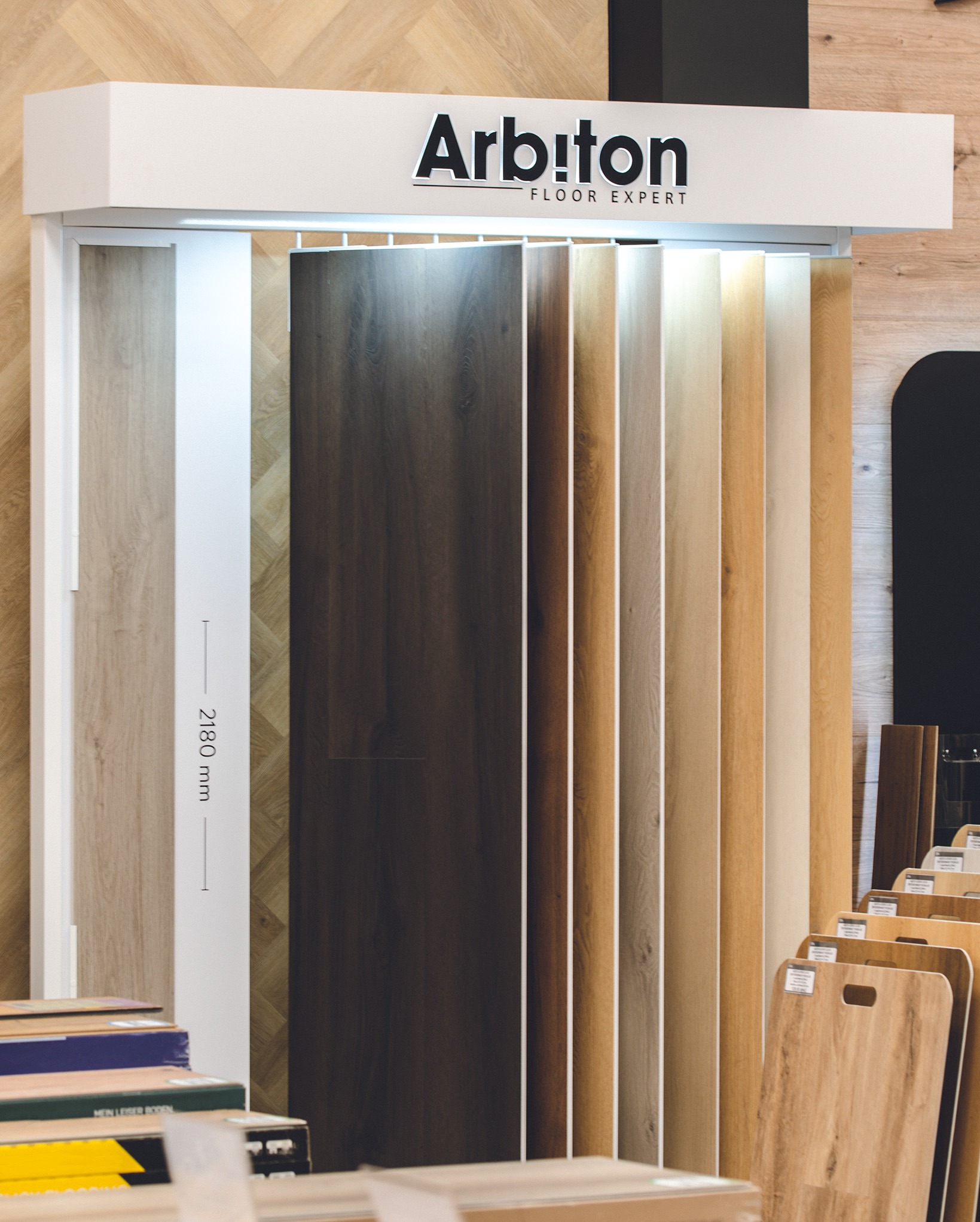 Wzornik paneli winylowych od firmy Arbiton - najdłuższe panele winylowe na rynku.