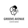 Czarno-białe logo zespołu muzycznego 'Groove Avenue Cover Band' przedstawiające mikrofon stylizowany na postać w czapce bejsbolówce.