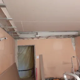 Sufity podwieszane...