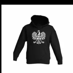 Czarna bluza z kapturem, z białym nadrukiem orła w koronie na piersi, na jednolitym białym tle.
