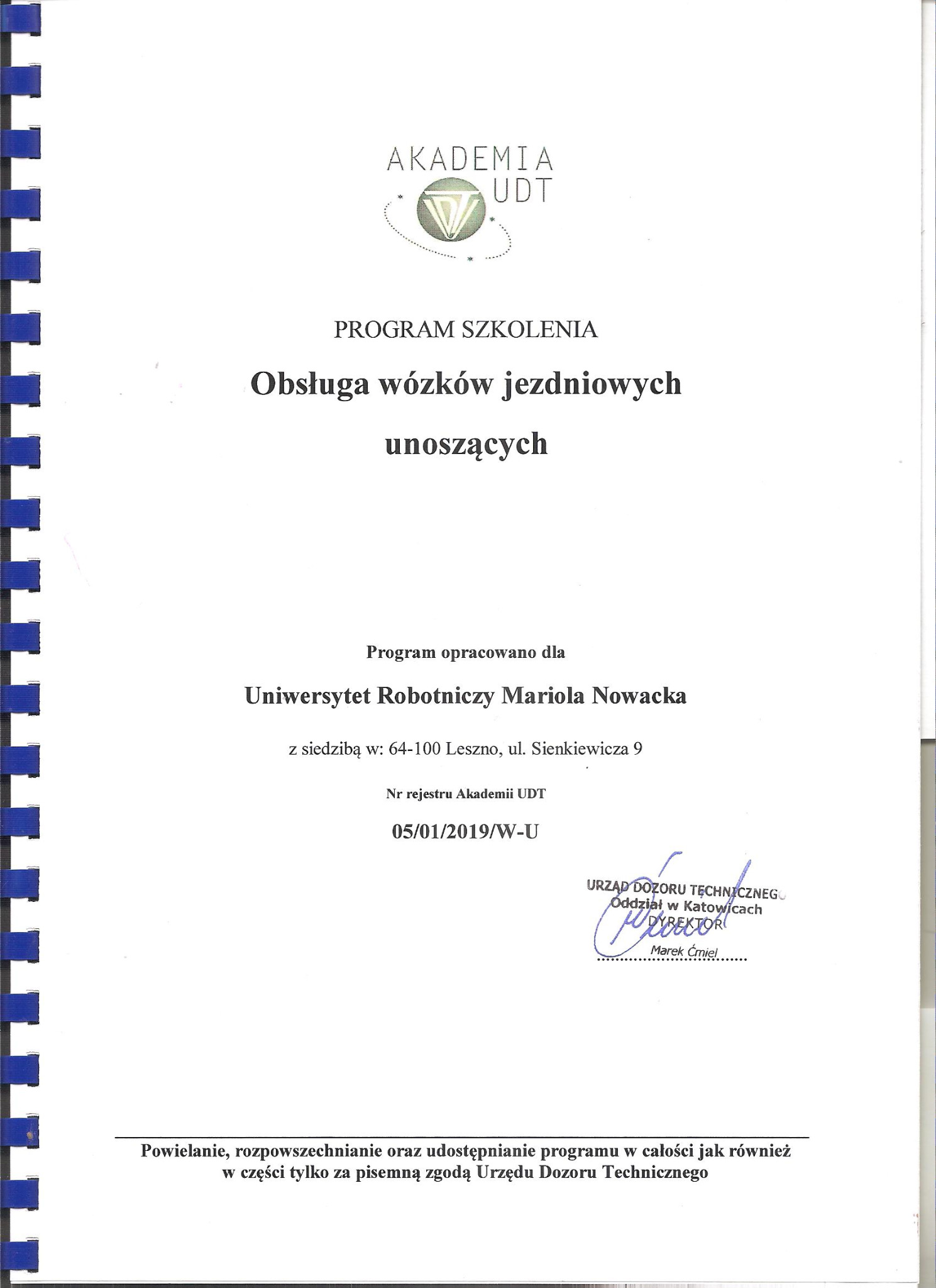 Skan dokumentu: Program szkolenia z obsługi wózków jezdniowych unoszących, opracowany dla Uniwersytetu Robotniczego Mariola Nowacka, z pieczątką Urzędu Dozoru Technicznego.