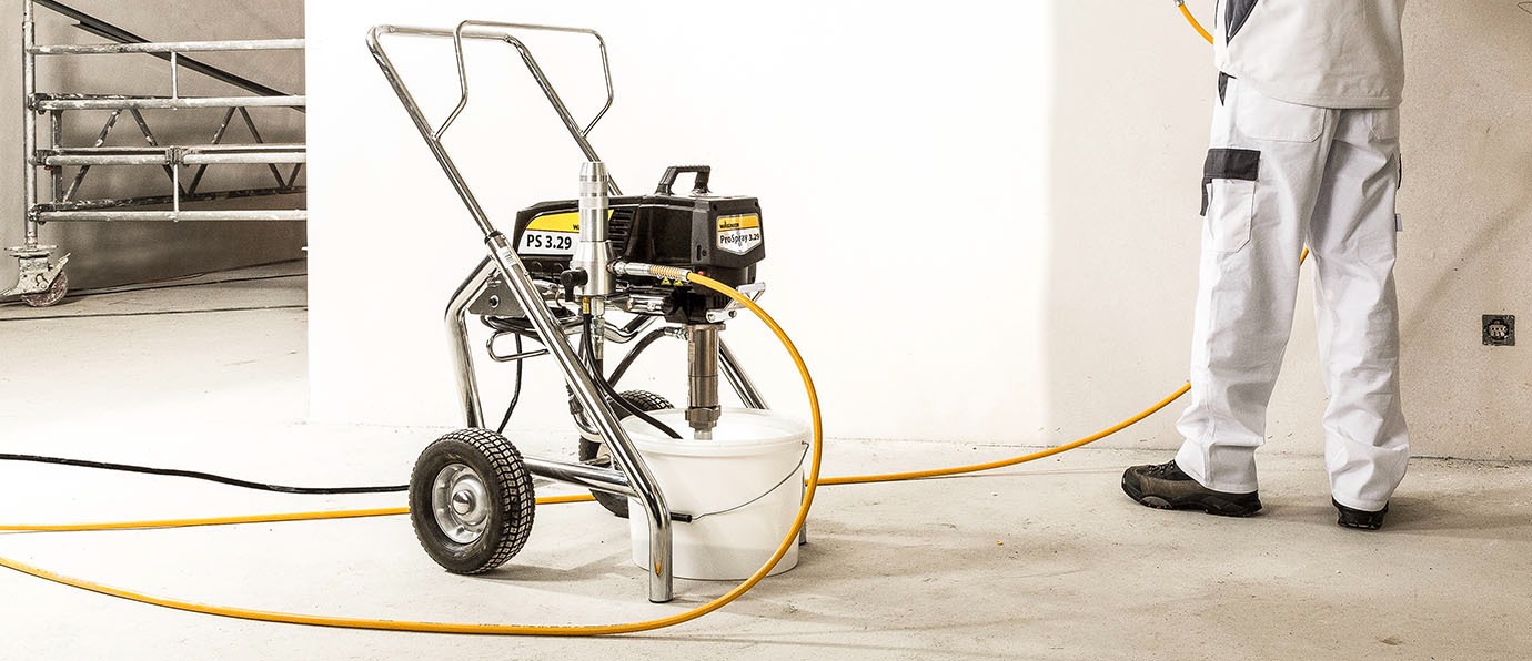 Malowanie agregatem hydrodynamicznym, gładzie metodą natryskową.