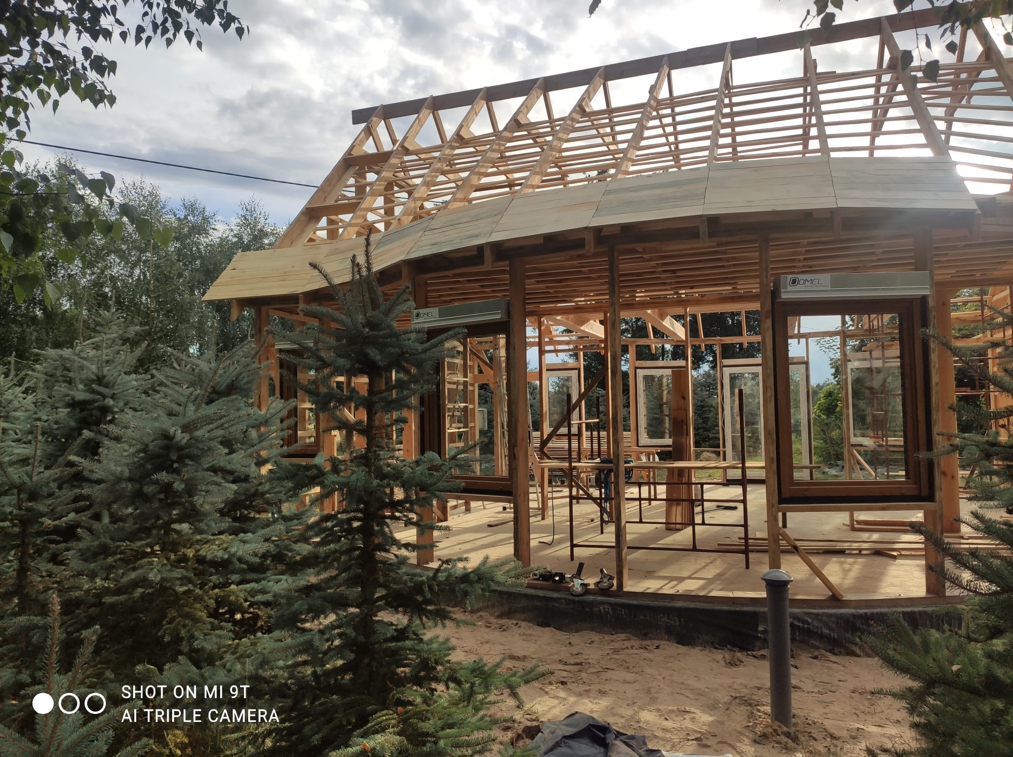 Szczególny szkielet budynku... konstrukcja jiestandardowa.