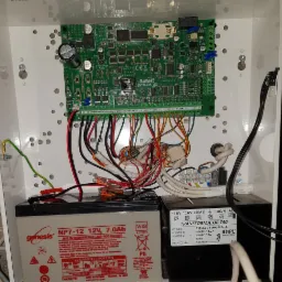 Centrala alarmowa po przeglądzie okresowym.