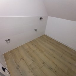 Ułożenie płytek podłogowych oraz ściennych  w pomieszczeniu