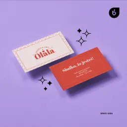 Dwie wizytówki firmy z branży cukierniczej, jedna w kolorze kremowym z napisem 'Torty & Desery Olala' i rysunkiem wisienki, druga w kolorze koralowym z hasłem 'Słodko, że jesteś!' i danymi...