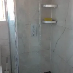 Łazienka którą wykonałem niedawno Na ścianach gres 120x60cm Na podłodze gres 60x60 cm