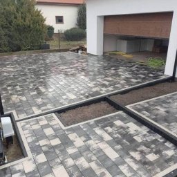 Układanie kostki brukowej Koluszki 1