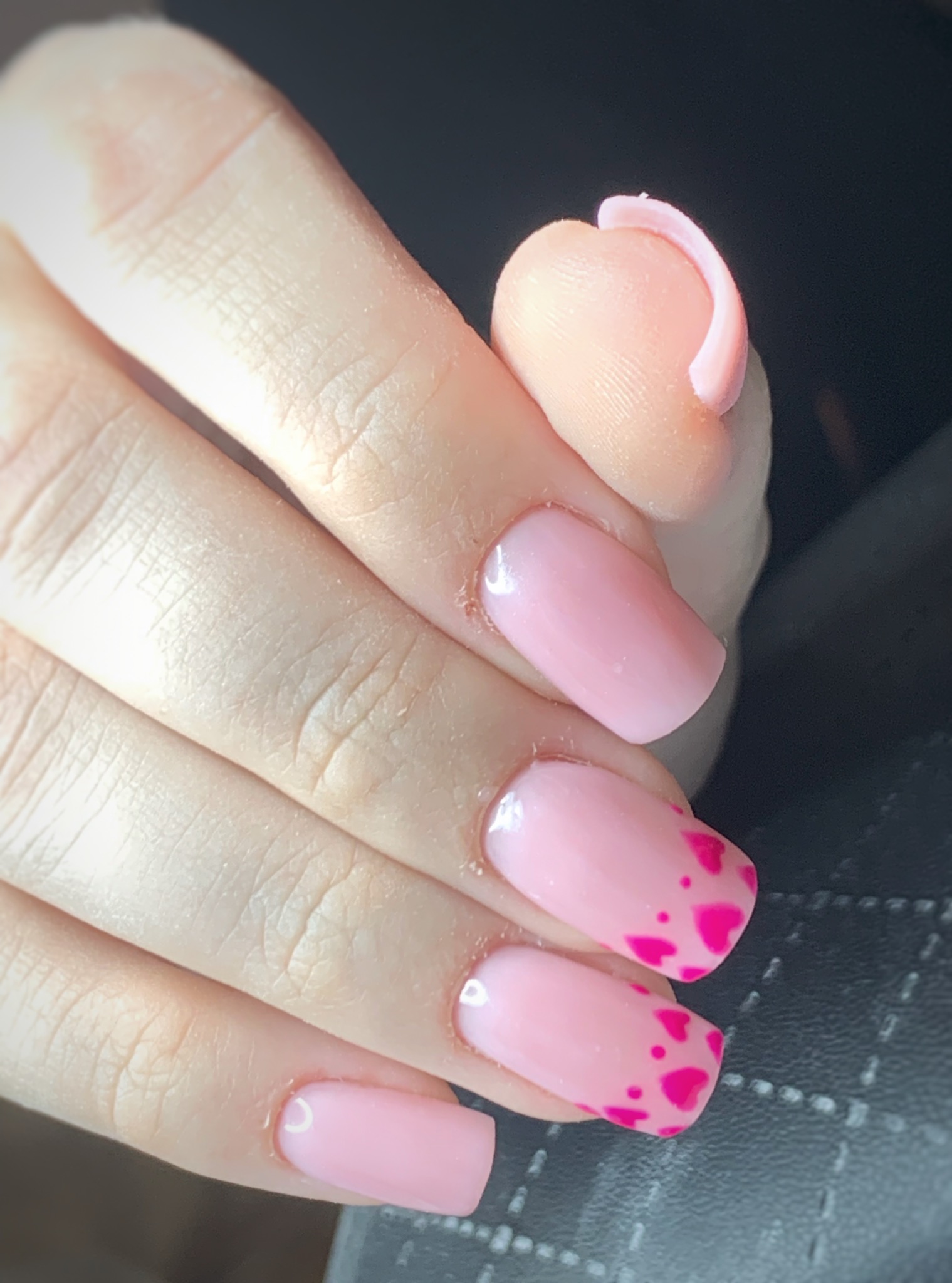 Przedłużanie żelowe na formie oraz zdobienia walentynkowe