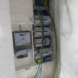 Usługi Elektryczne - Wymiana Instalacji Elektrycznej w Mieszkaniu Żmigród