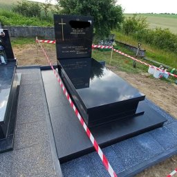 Nagrobki Jędrzejów 3