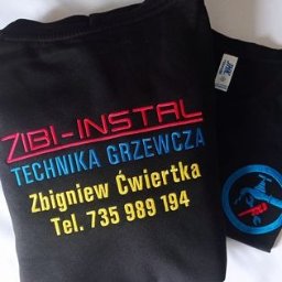 Zestaw - bluza oraz T-shirt, wykonane dla firmy hydraulicznej.
Mila Haft