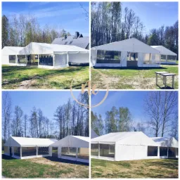 Cztery ujęcia białego namiotu z przezroczystymi ścianami, ustawionego na trawiastym terenie w pobliżu drzew, widoczne krzesła i stoły wewnątrz.