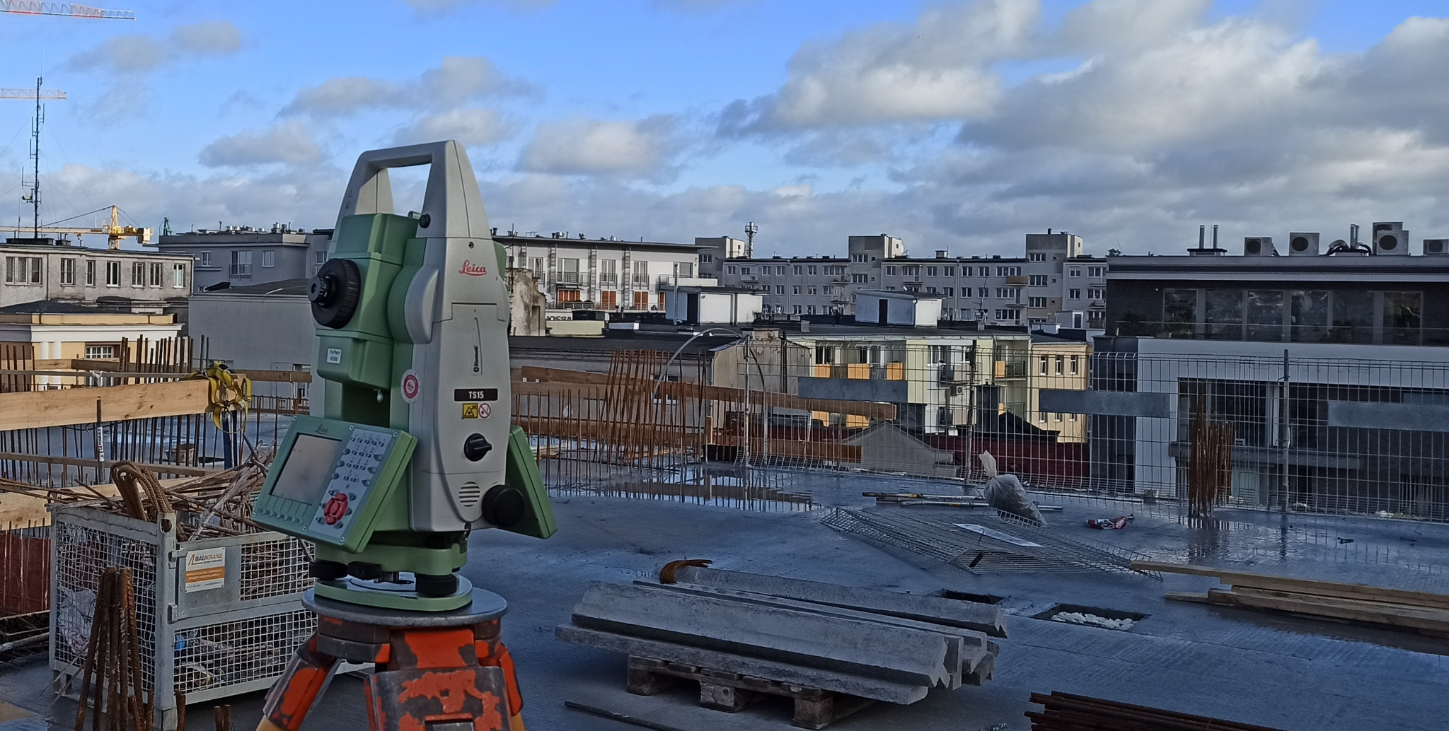 kolejny strop, pniemy się