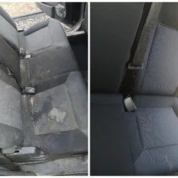 Por&oacute;wnanie: Zabrudzone i wyczyszczone tylne siedzenie samochodowe z ciemnej tapicerki, widoczne plamy i r&oacute;żnica w odcieniu po czyszczeniu.