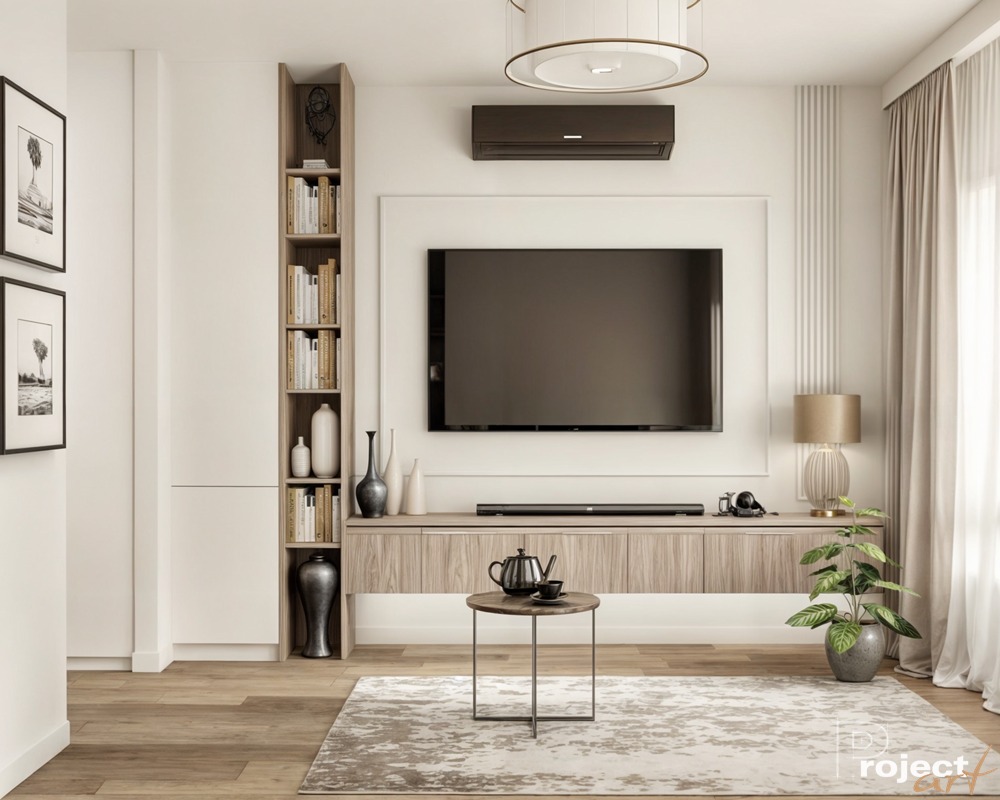 Salon w neutralnych barwach z drewnianą podłogą, zabudową RTV z półkami na książki, telewizorem na ścianie, stolikiem kawowym z czajnikiem i rośliną doniczkową, oświetlony lampą sufitową i lampką...