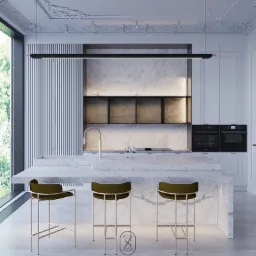 Elegancka, minimalistyczna kuchnia z marmurowym blatem, złotymi hokerami z oliwkowymi siedziskami i oświetleniem liniowym nad wyspą kuchenną, w tle marmurowa ściana z podświetlanymi półkami.