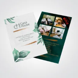 Dwie wizytówki apartamentów na wynajem, z motywem roślinnym i zdjęciami wnętrz, ułożone pod kątem na jasnym tle.